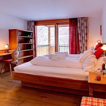 Sleeps 8